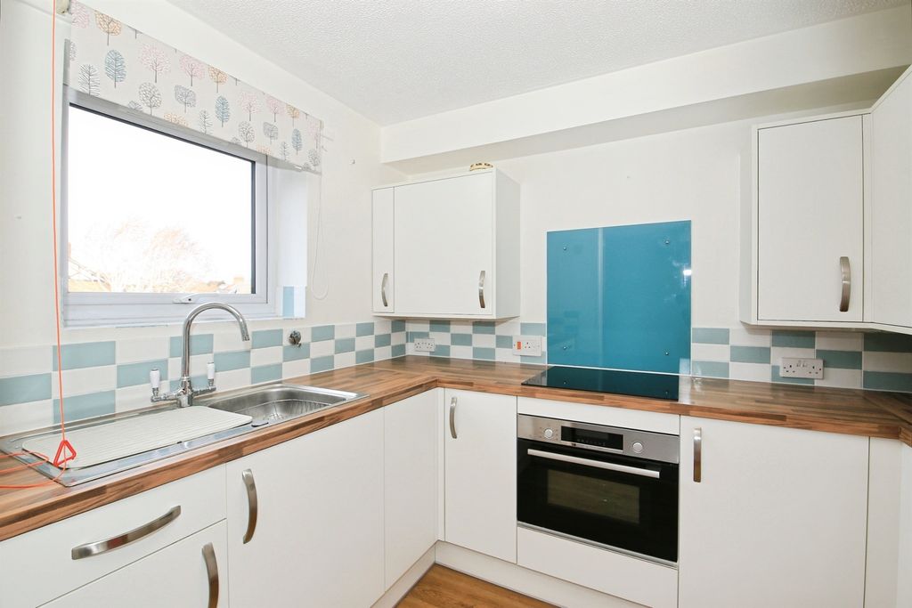 Property photo 2 of 7