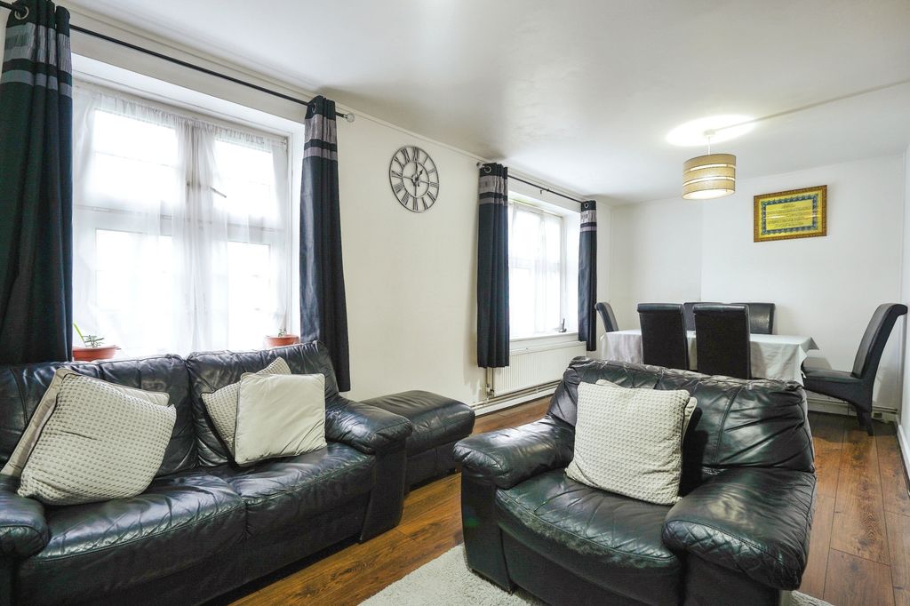 Property photo 1 of 15 Photography