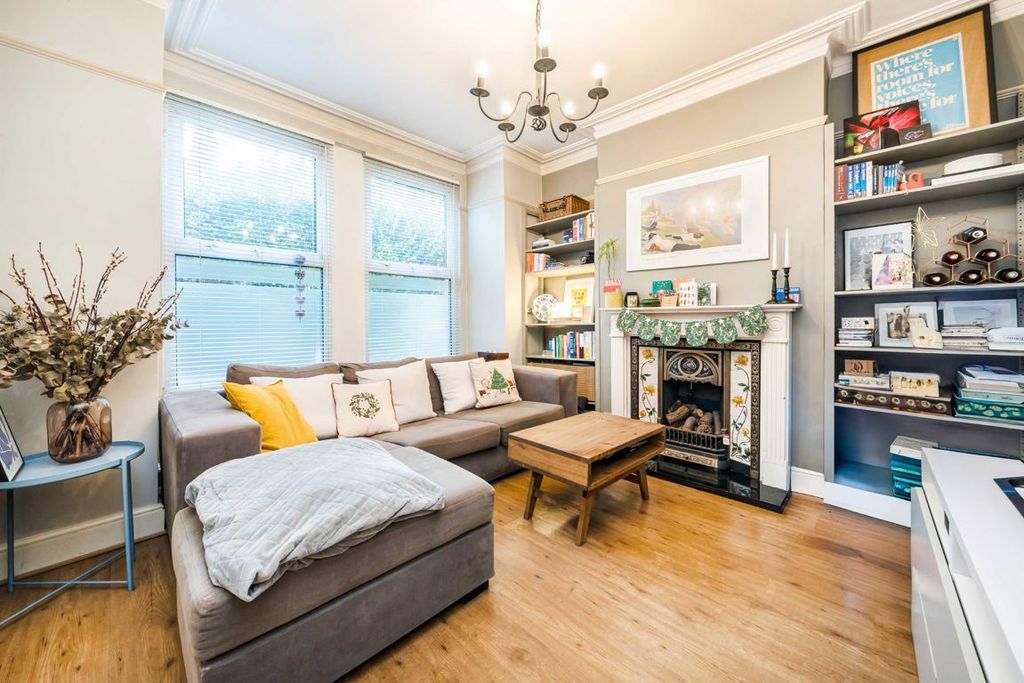 Property photo 2 of 6