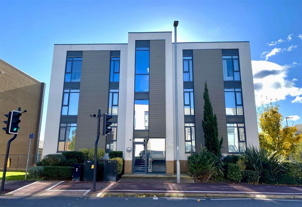 Property photo 1 of 12 Image