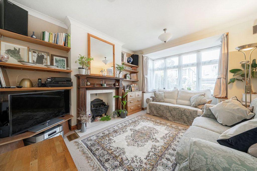 Property photo 2 of 8