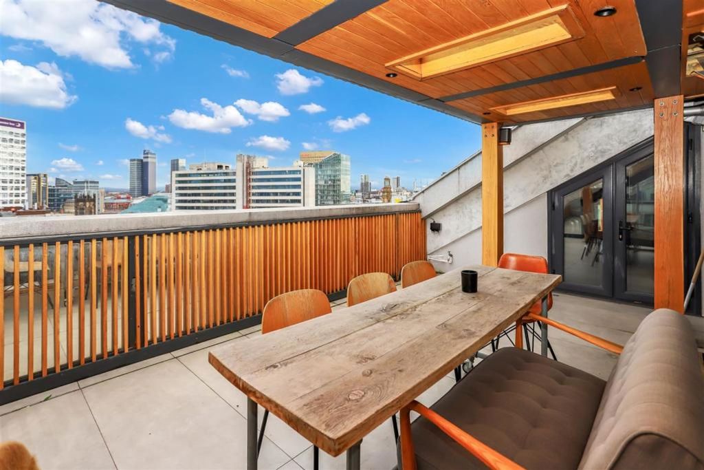Property photo 1 of 32