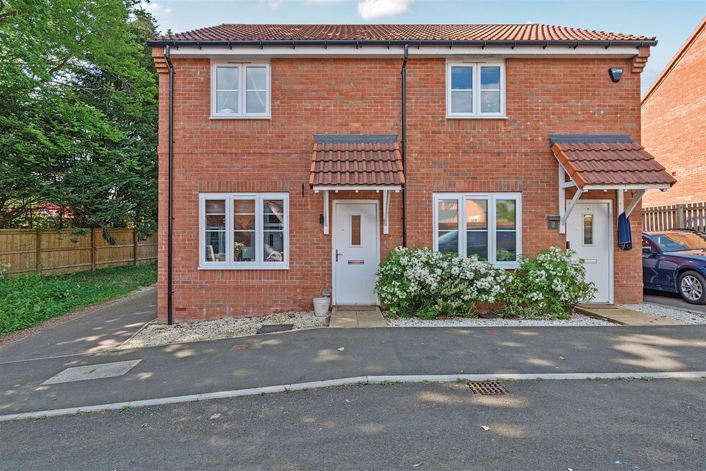 Property photo 1 of 12 4-68231208B7107-1294067-Arw-4.Jpg