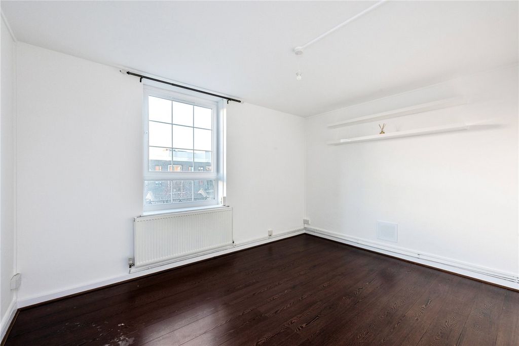 Property photo 3 of 12 Picture No. 02