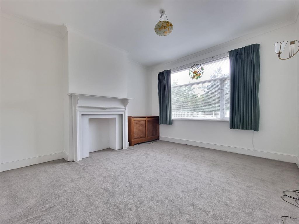 Property photo 3 of 21