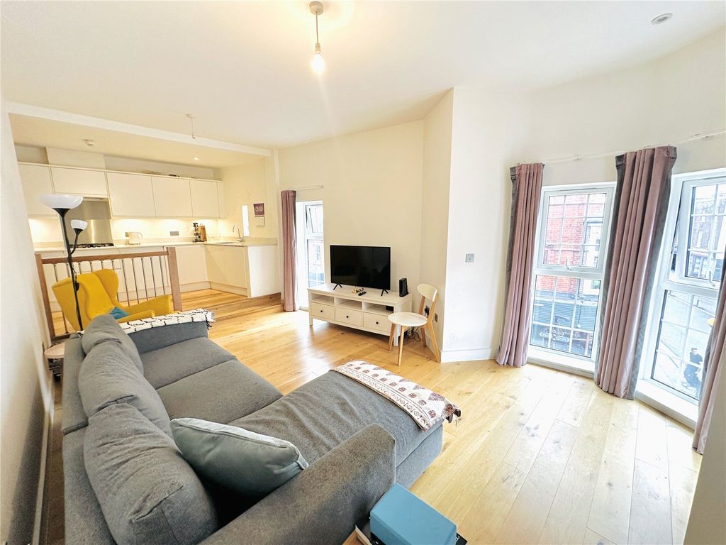 Property photo 2 of 17 Picture No. 10