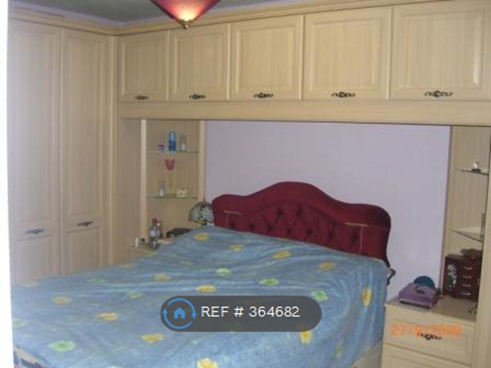 Property photo 2 of 4 Master Bedroom