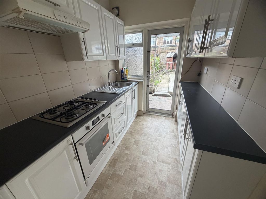 Property photo 2 of 16 Kithcen