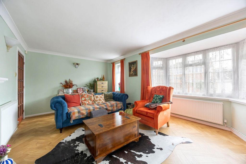 Property photo 2 of 16