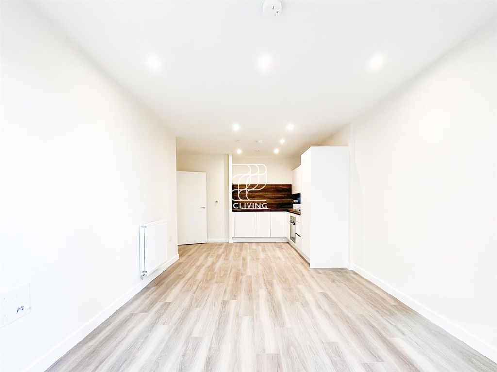 Property photo 2 of 5 B427c9253Eed6d369Eaf1B45d929Fa94.Jpg