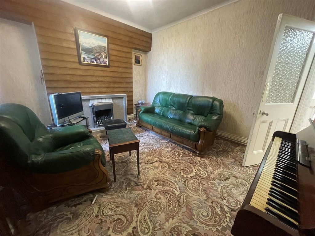 Property photo 2 of 14 Living Room