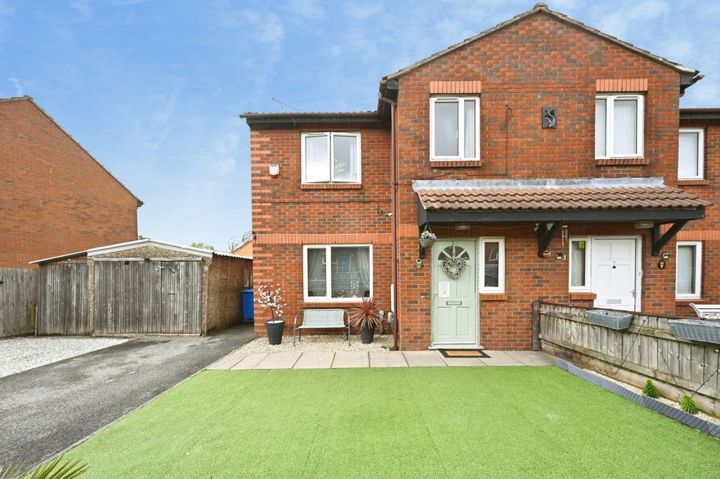 Property photo 1 of 15