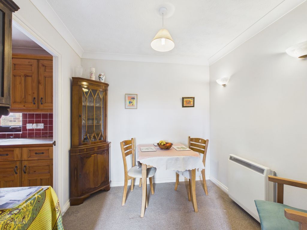 Property photo 3 of 12 Cam03589G0-Pr0089-Still012