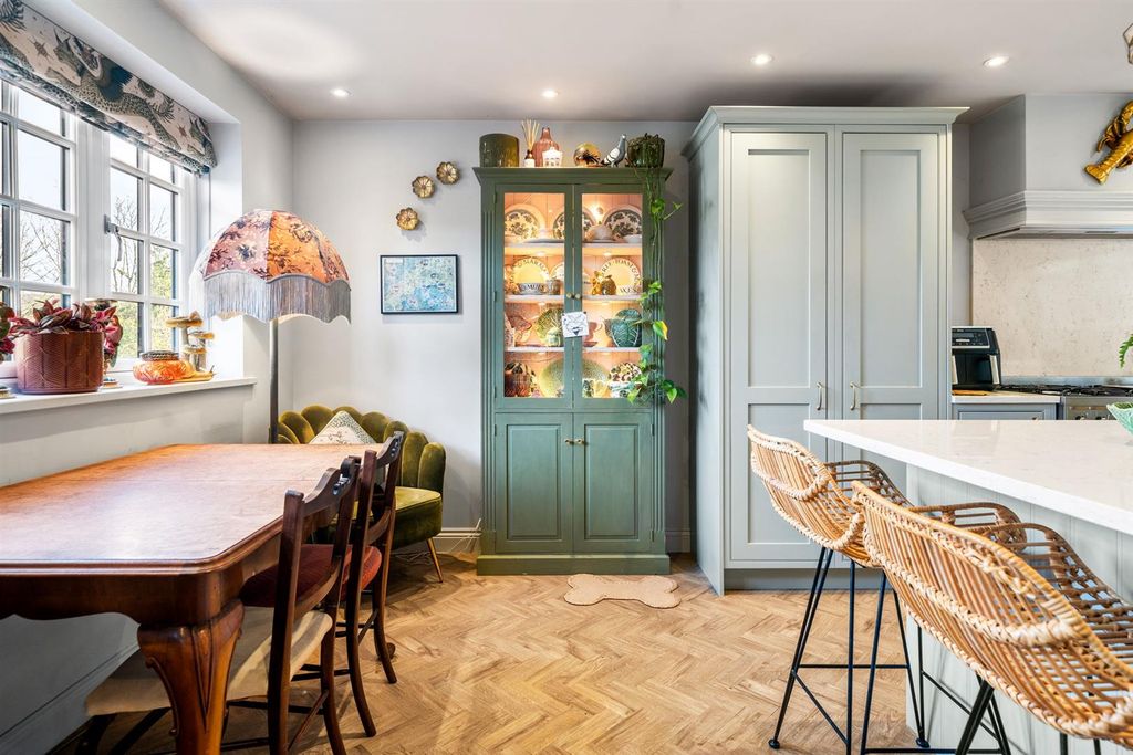 Property photo 3 of 30 9-Web-Or-Mls-Green Gate Finished Edits-9.Jpg