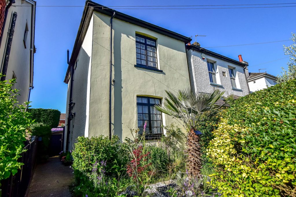 Property photo 1 of 26