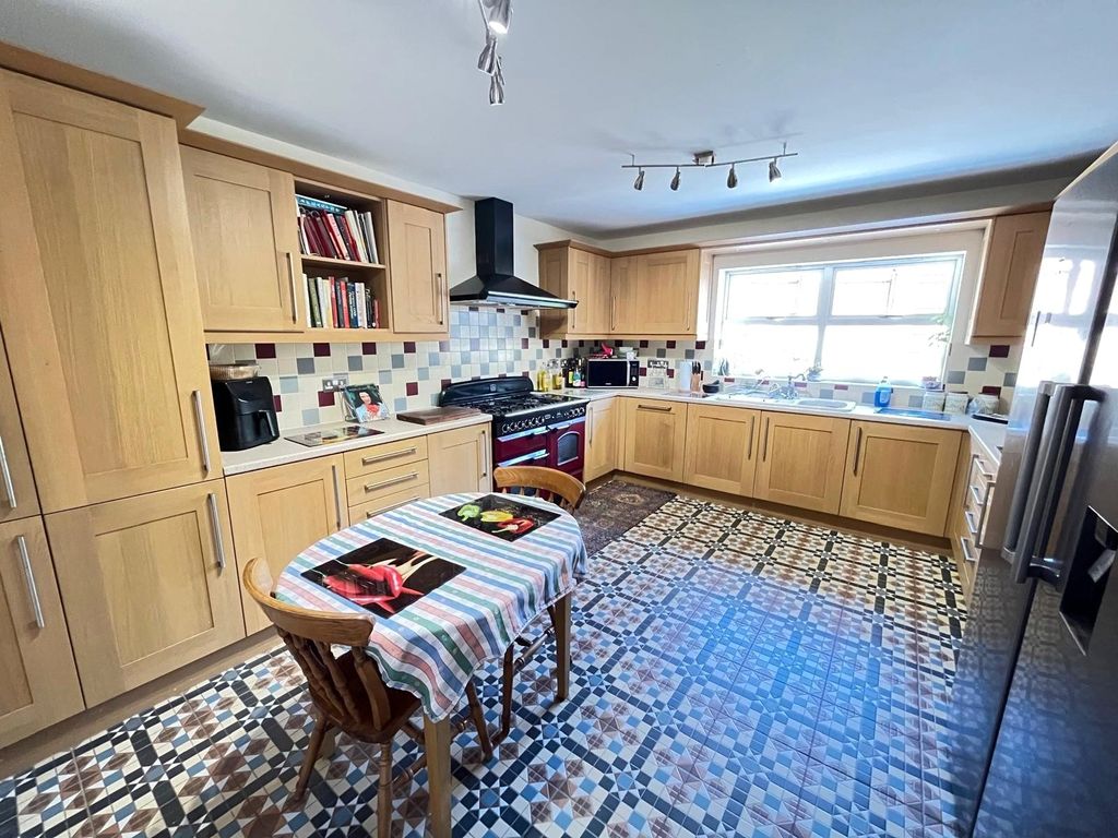 Property photo 3 of 33 Picture No. 89
