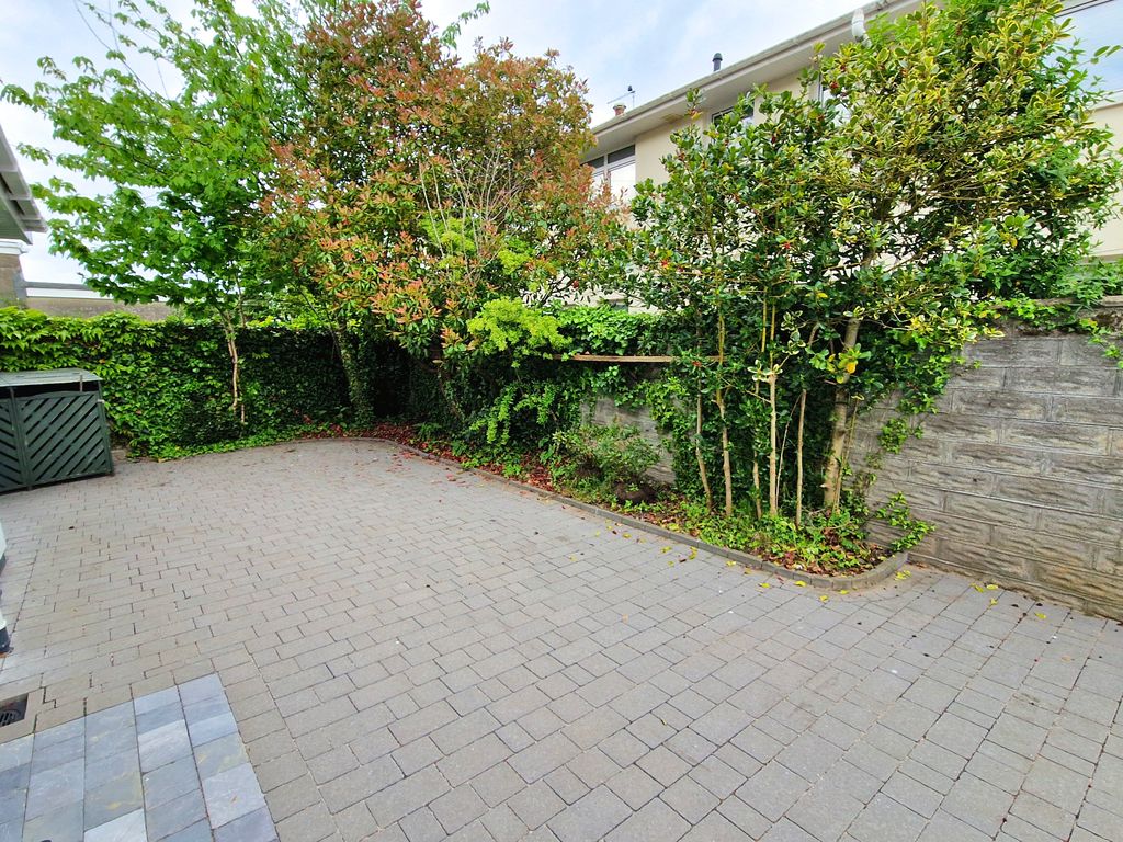 Property photo 2 of 33