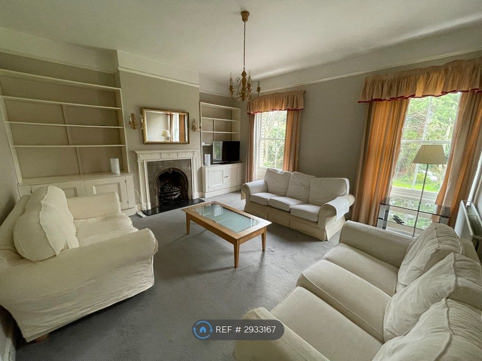 Property photo 3 of 31 Sitting Room