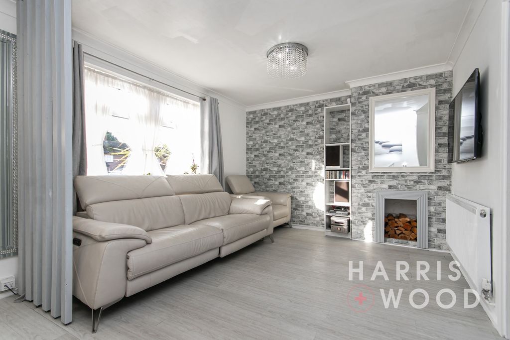 Property photo 3 of 22 4671873