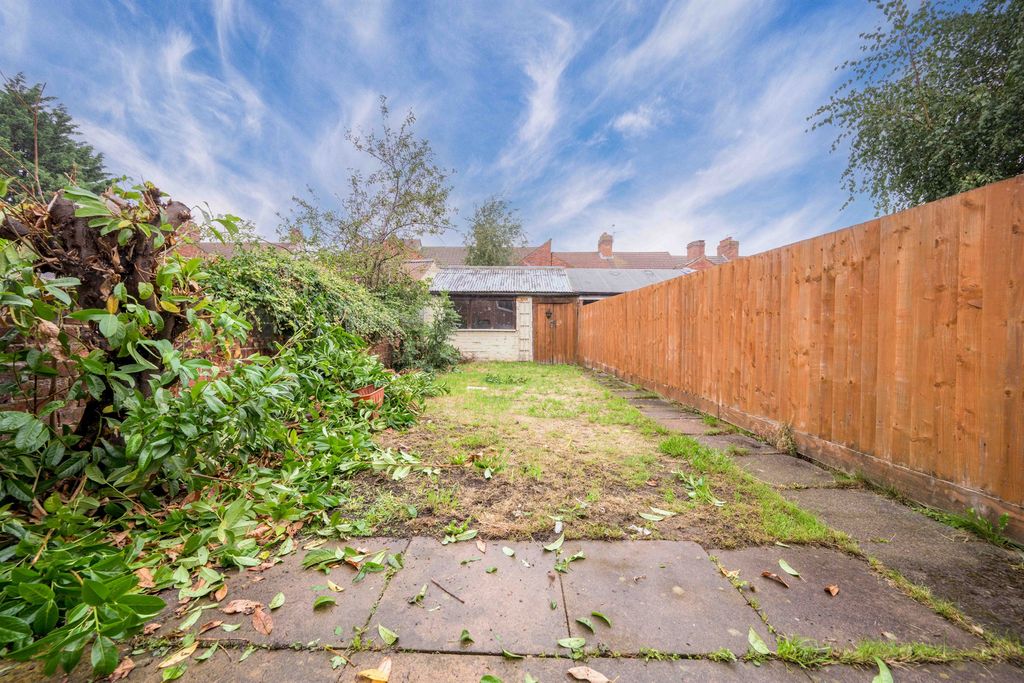 Property photo 2 of 8