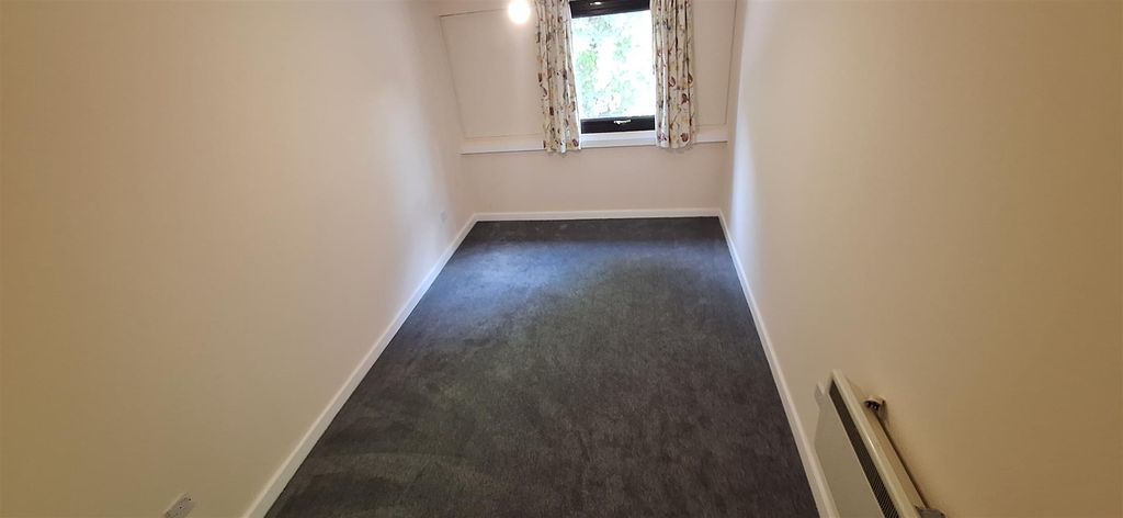 2 bed flat to rentAshfields, The Drive, Thorpe Gate PE3 photo 5