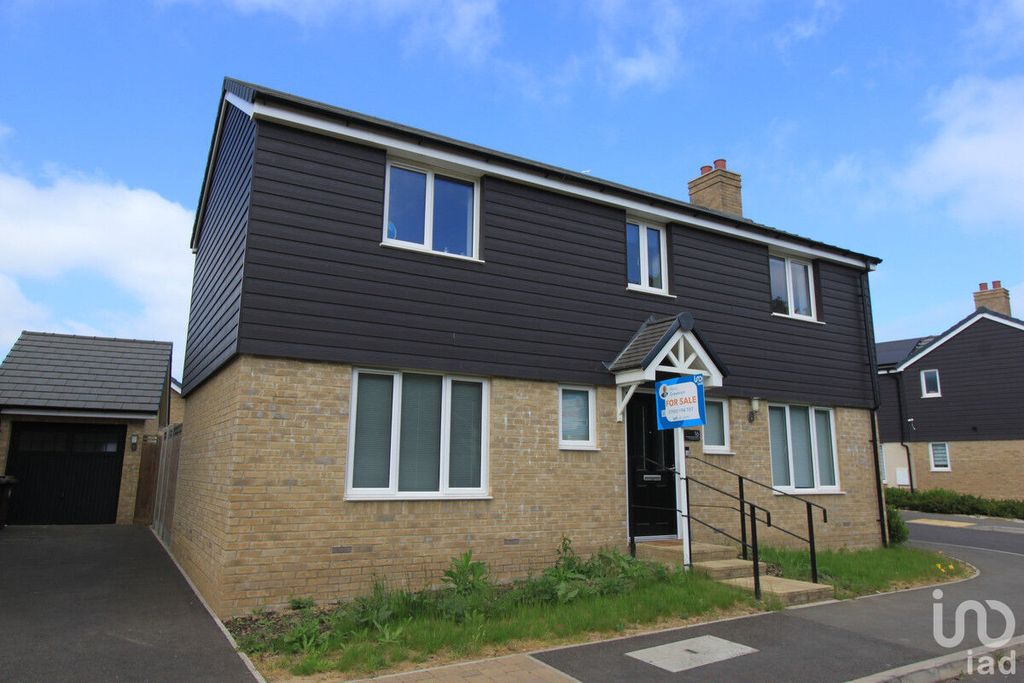 Property photo 1 of 30