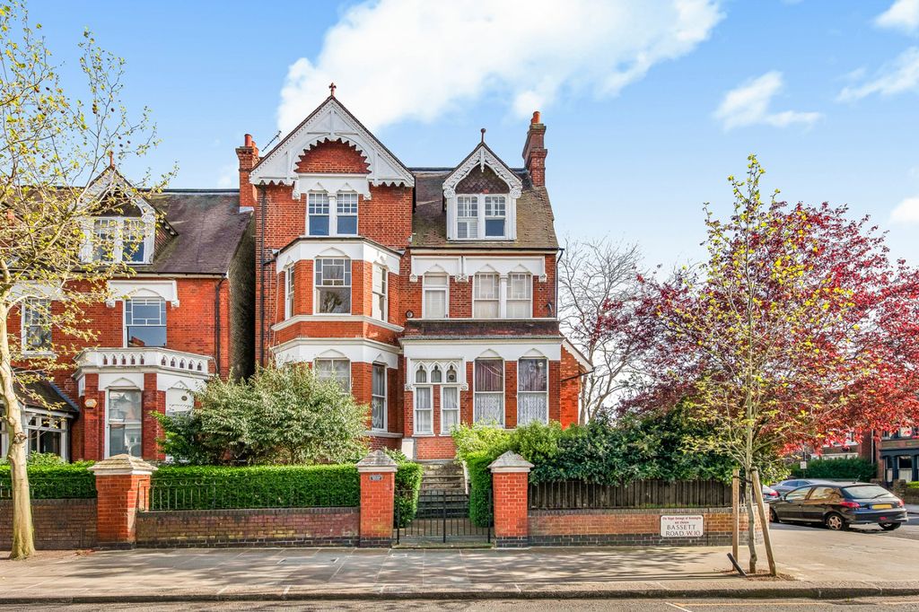 Property photo 1 of 10