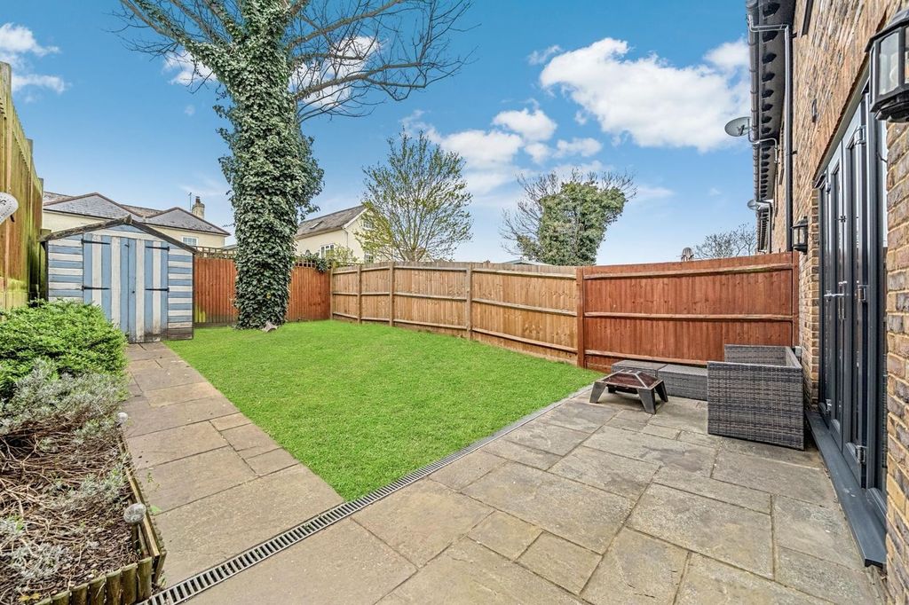 Property photo 2 of 19