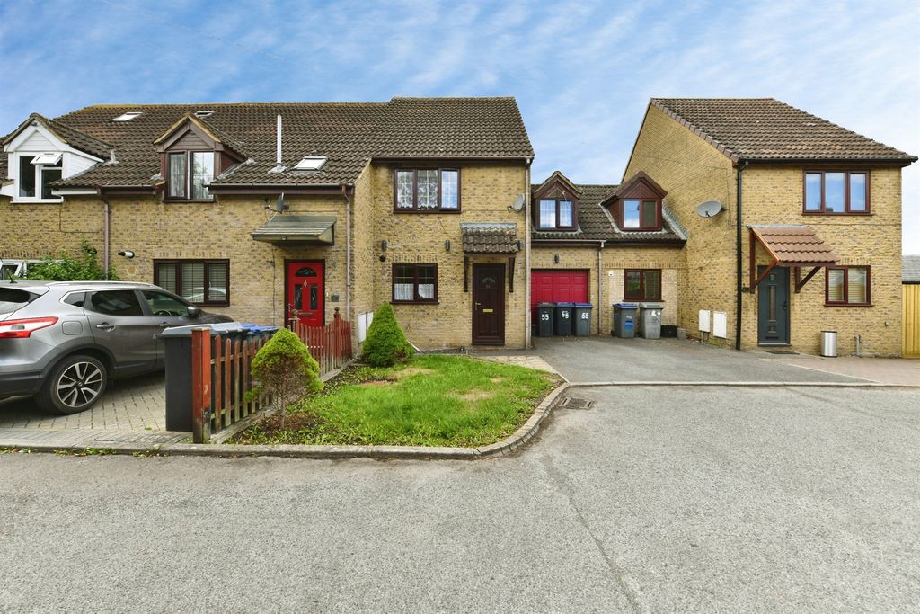 Property photo 1 of 32