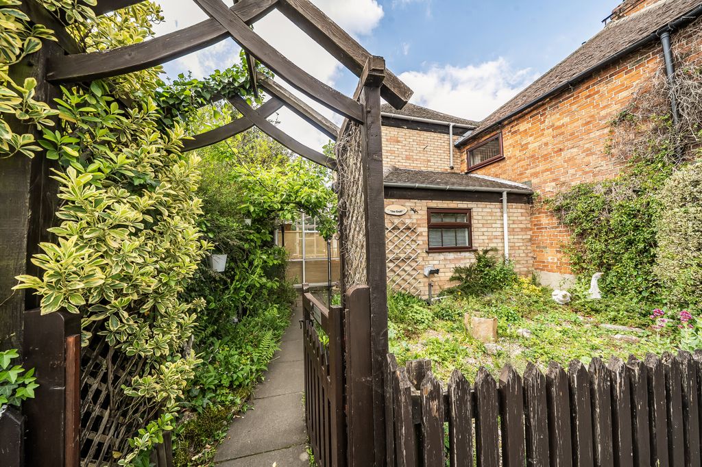 Property photo 1 of 22
