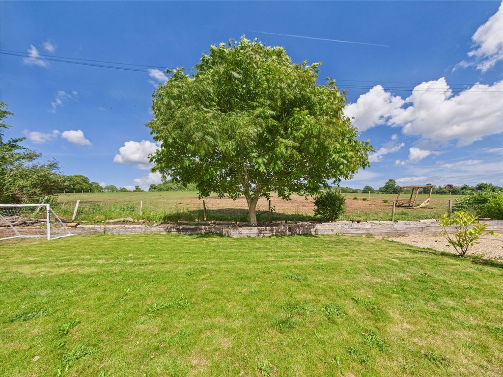 Property photo 2 of 43