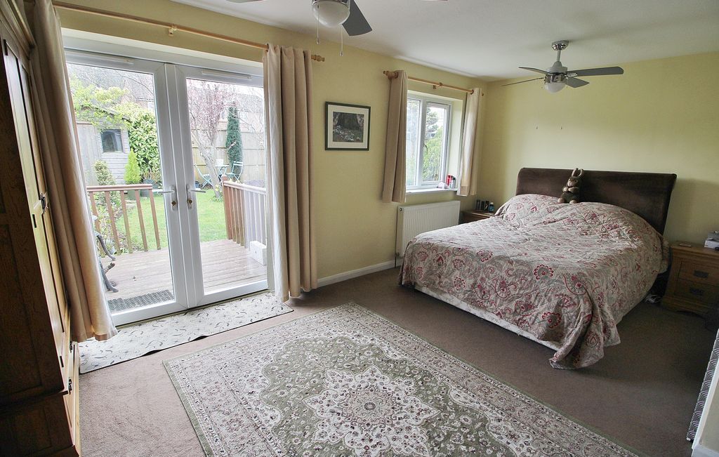Property photo 3 of 13