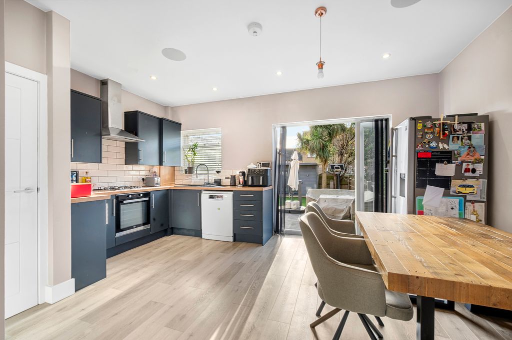 Property photo 3 of 17 Picture No. 17