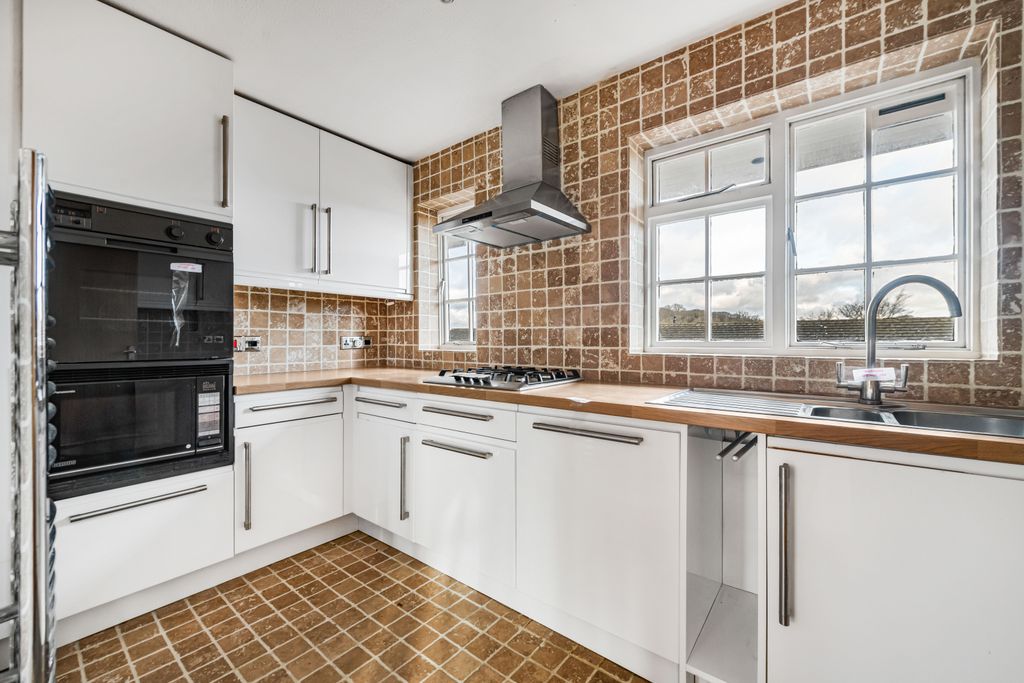 Property photo 1 of 16 10_71229