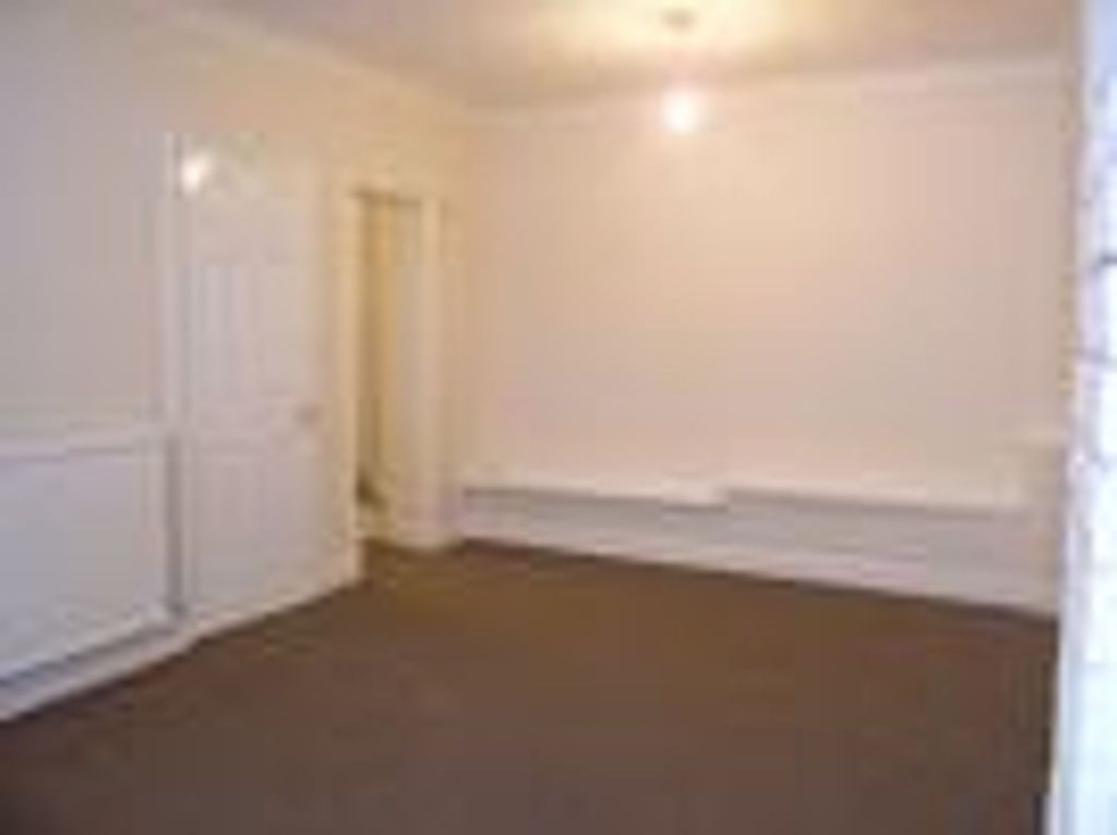 Property photo 3 of 3 Lounge