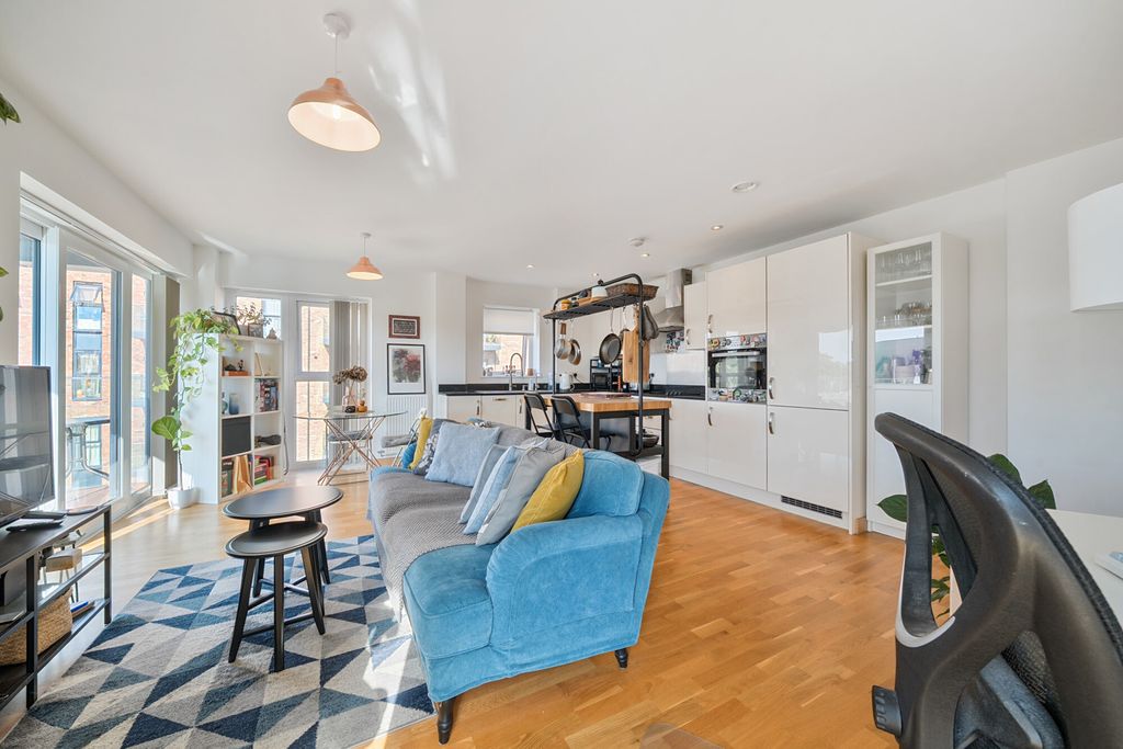 Property photo 3 of 23 1503448-6-6A798F0...