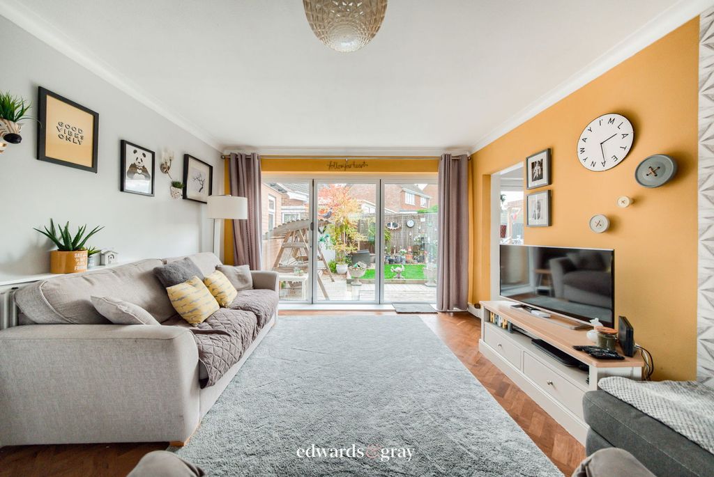 Property photo 2 of 25