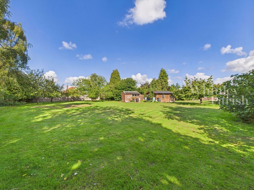 Property photo 2 of 24