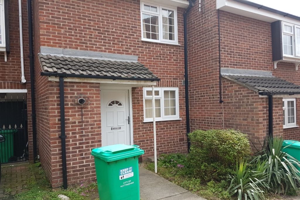 2 bed terraced house to rent Nottingham