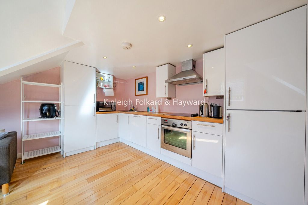 Property photo 3 of 15 Picture No. 02