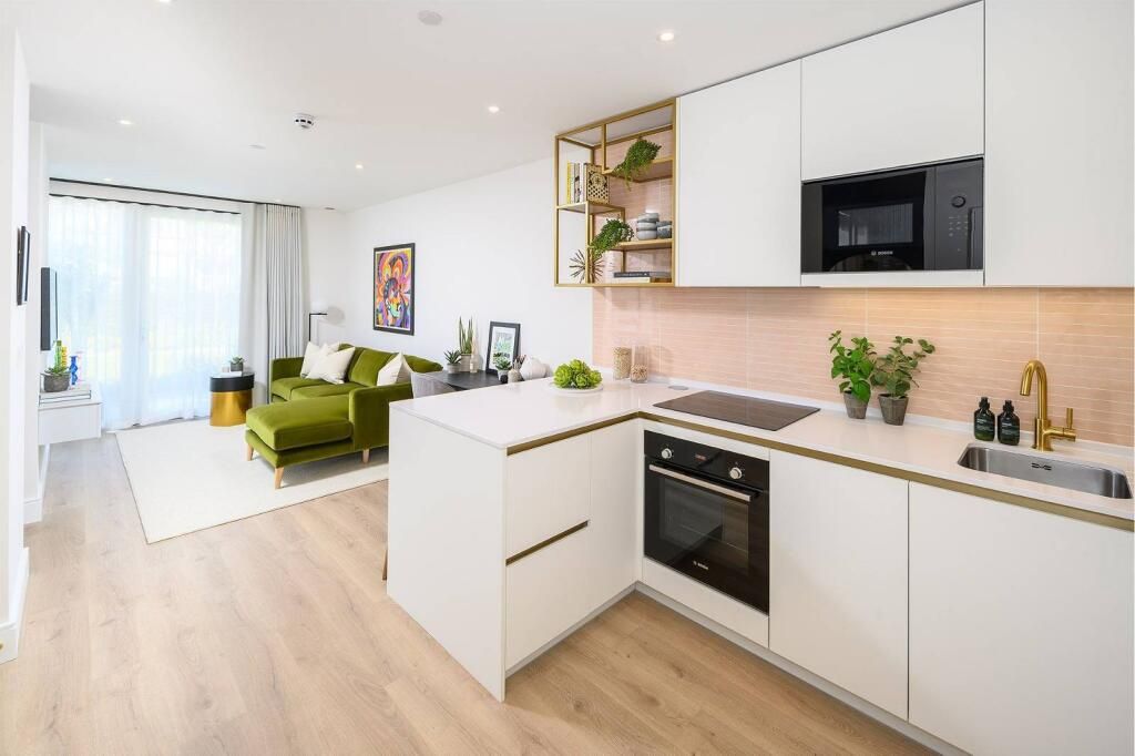 Property photo 1 of 18