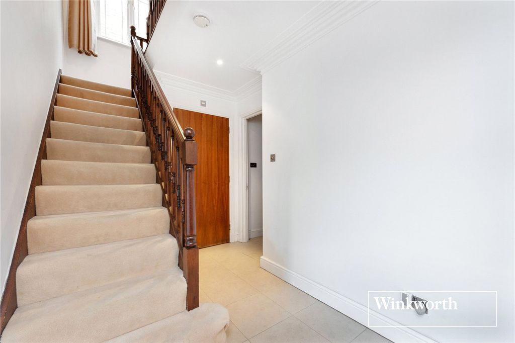 Property photo 2 of 21 Picture No. 03