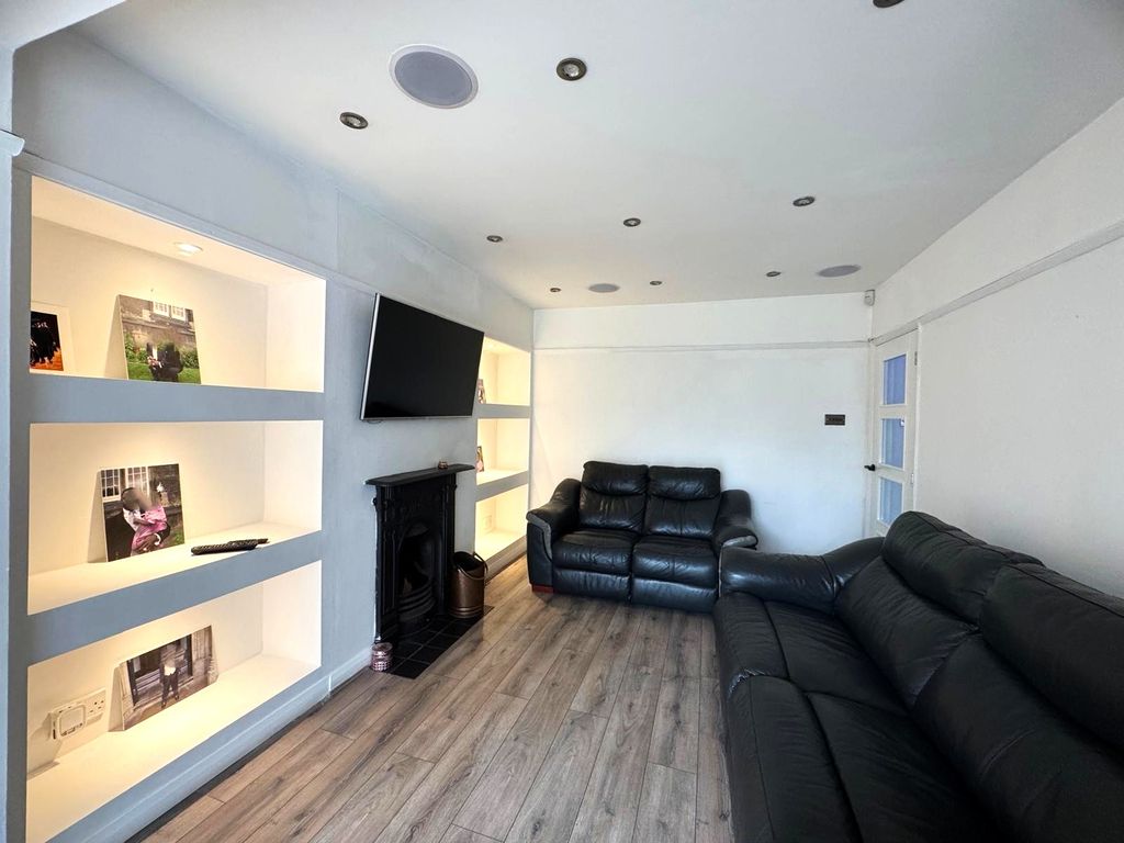 Property photo 3 of 19 Rear Reception Room