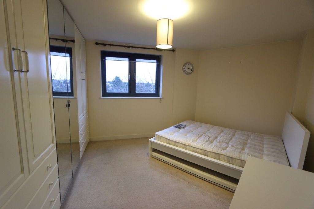 Property photo 2 of 6