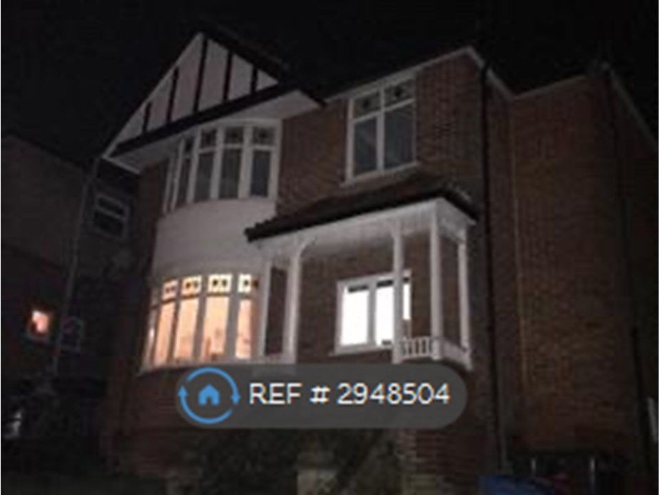 Property photo 2 of 25