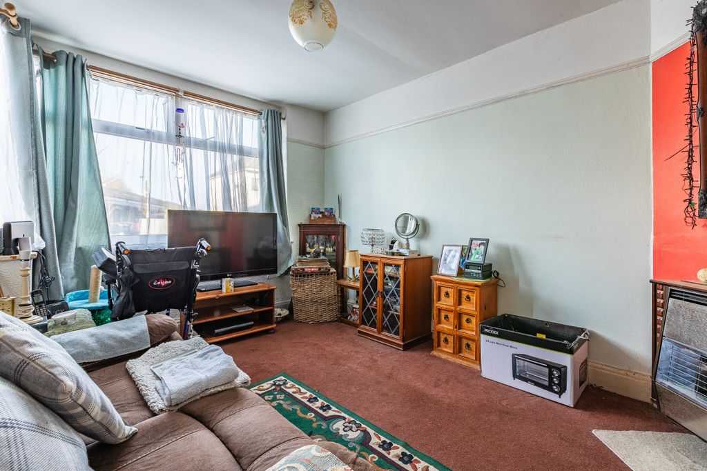 Property photo 2 of 18 Photo 2