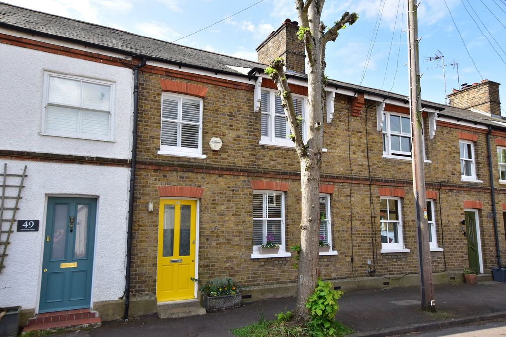 Property photo 2 of 27