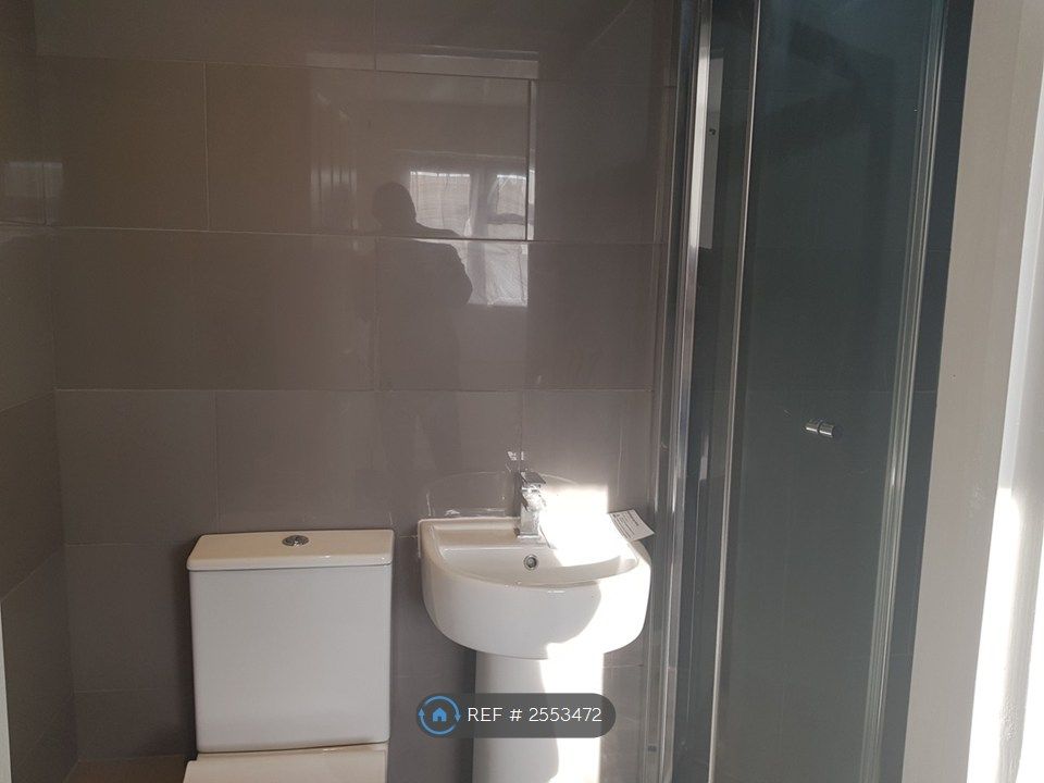 Property photo 3 of 6 Bathroom