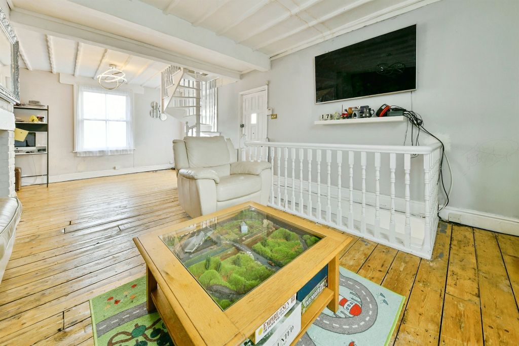 Property photo 3 of 20