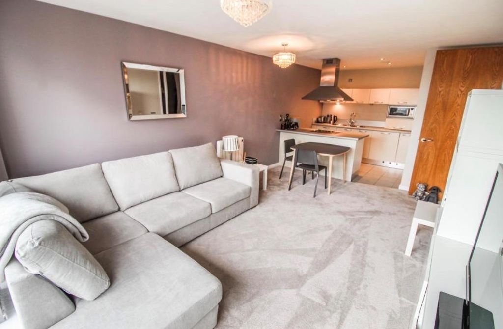 Property photo 2 of 11